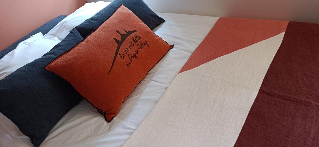 Le Raphael Centre Historique Apartment Le Puy-en-Velay ภายนอก รูปภาพ